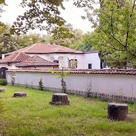 Luxury Two Bedrooms Paul Sеzanne * Chissarja