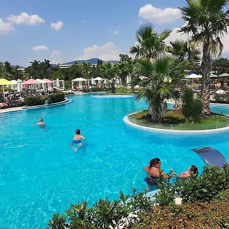 Luxury Two Bedrooms Paul Sеzanne * Chissarja