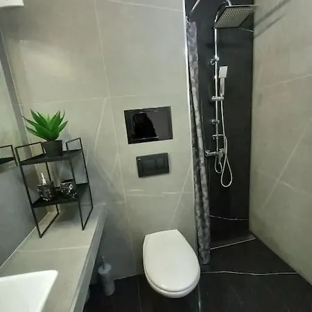 Luxury Two Bedrooms Paul Sеzanne Hiszarja