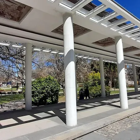 Luxury Two Bedrooms Paul Sеzanne Apartman
