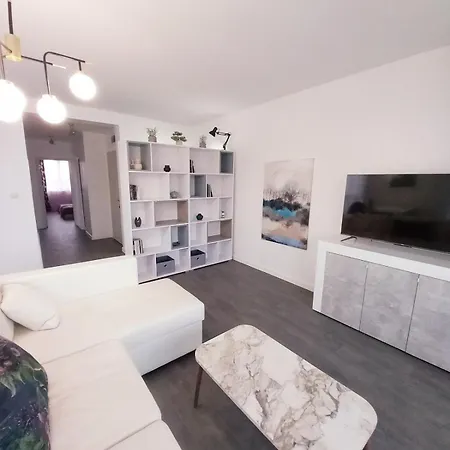 Luxury Two Bedrooms Paul Sеzanne * Chissarja