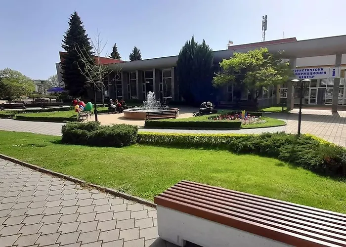 Luxury Two Bedrooms Paul Sеzanne Hisarya